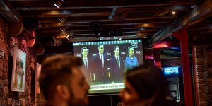 Ισπανοί παρακολουθούν το πρώτο ντιμπέιτ των πολιτικών αρχηγών 