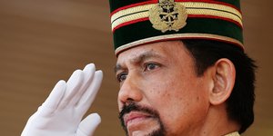 O σουλτάνος του Μπρουνέι, Χάσαναλ Μπόλκια  