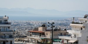 Πανοραμική εικόνα πολυκατοικιών στην Αττική