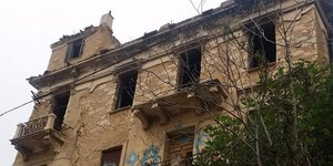 Βίλα Αίολος, το πυργόσπιτο των Εξαρχείων στην Καλλιδρομείου