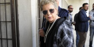 Η Ελενα Ακρίτα απαντά στον Μητροπολίτη Αμβρόσιο