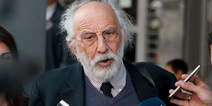 Αλέξανδρος Λυκουρέζος, δικαστήρια μικρόφωνα