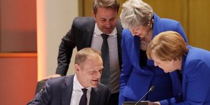 Brexit Τουσκ Μέι Μέρκελ