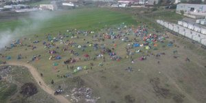 Ο αυτοσχέδιος καταυλισμός των προσφύγων στα Διαβατά