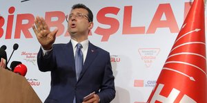 O Εκρέμ Ιμάμογλου (Φωτογραφία: AP/Stringer)