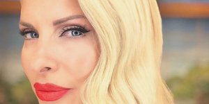 Ελένη Μενεγάκη κοντινό