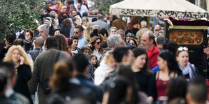 Η πολυσύχναστη οδός Ερμού / Φωτογραφία: InTime News