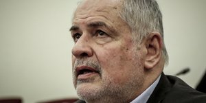 Αντιδράσεις για την υποτροφία του γιού του υπουργού Φωτάκη από Ιδρυμα που δημιούργησε ο πατέρας του