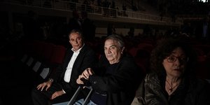 Με πατερίτσες ο Νίκος Μπίστης