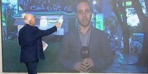 Ο Γιώργος Παπαδάκης μιλά με δημοσιογράφο