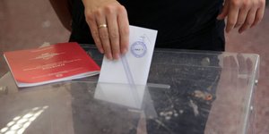 Φάκελος στην κάλπη
