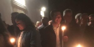 Αλέξης Τσίπρας με κερί 