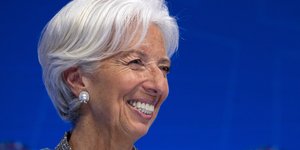 Η Κριστίν Λαγκάρντ χαμογελαστή