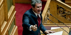 Λοβέρδος αγριεμένος 19-04-2019
