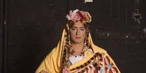 Ο Θανάσης Αλευράς ντυμένος... Μαλάμω!