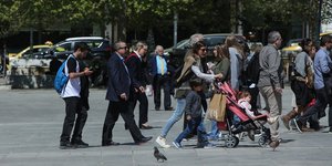 Κόσμος στο κέντρο της Αθήνας