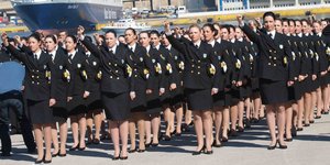 Στιγμιότυπο από παλαιότερη ορκωμοσία λιμενοφυλάκων, του Λιμενικού Σώματος, στον Πειραιά