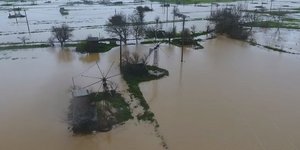 Μέσα στο νερό οι μύλοι στο οροπέδιο Λασιθίου