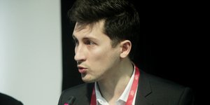Ο εκπρόσωπος του ΚΙΝΑΛ Παύλος Χρηστίδης απευθύνει ομιλία στο οικονομικό φόρουμ των Δελφών
