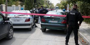 Περιπολικά και αστυνομικοί στο Χαλάνδρι