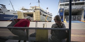 Δεμένα στα λιμάνια τα πλοία ανήμερα Πρωτομαγιά