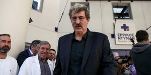 Γιατρός καταγγέλλει ότι νοσηλεύτρια απολύθηκε λόγω ανάρτησης εναντίον του Πολάκη