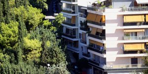 Πολυκατοικία στην Αθήνα (Φωτογραφία: EUROKINISSI/ ΠΑΝΑΓΟΠΟΥΛΟΣ ΓΙΑΝΝΗΣ)