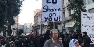 Πορεία προσφύγων στην Βουλή