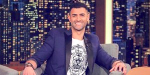 Ο τραγουδιστής Σαρμπελ