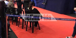 Οι κορδέλες από το αεροδρόμιο της Καλαμάτας στην κομματική εκδήλωση του ΣΥΡΙΖΑ