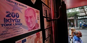 H τουρκική λίρα σημειώνει νέα υποχώρηση