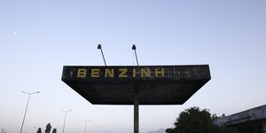Εγκαταλελειμμένο πρατήριο βενζίνης