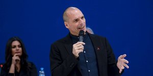 Ο Γιάνης Βαρουφάκης σε ομιλία του 