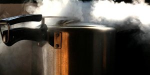 Χύτρα βγάζει καπνό