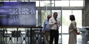 Μέσα στο Χρηματιστήριο Αθηνών