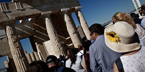 Κόσμος στην Ακρόπολη 