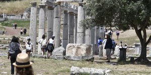 Τουρίστες στην Αρχαία Μεσσήνη