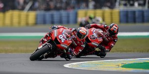 Ντοβιτσιόζο και Πετρούτσι στο βάθρο στη Γαλλία με Ducati 