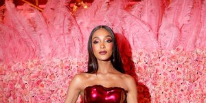 Jourdan Dunn με φόρεμα λουλούδι του Zac Posen στο Met Gala 2019