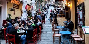 Καφέ στην Πλακα σε σκαλάκια