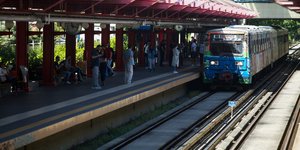 Συγκλόνισε το πανελλήνιο η αυτοκτονία 14χρονης στις γραμμές του Ηλεκτρικού