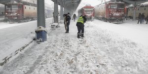 Xιόνια στο σταθμό του τρένου