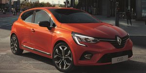Το Renault Clio πορτοκαλί χρώμα