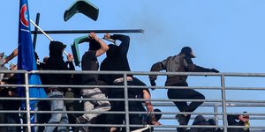 Σφοδρή συμπλοκή οπαδών του ΠΑΟΚ και της ΑΕΚ το 2017