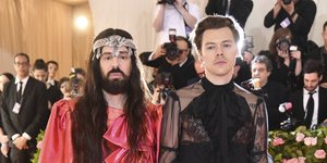 Ο Αλεσάντρο Μισέλ και ο Χάρι Στάιλς στο Met Gala 2019 