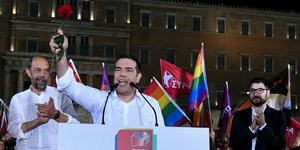 Ο Αλέξης Τσίπρας στην ομιλία του στο Σύνταγμα