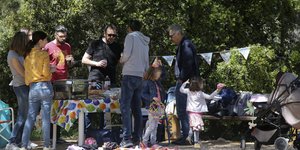 Ευχάριστες οικογενειακές στιγμές στο Αλσος Συγγρού ανήμερα Πρωτομαγιά