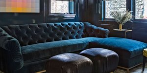 Μπλε βελούδινος καναπές Art Deco