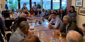Ο Κώστας Μπακογιάννης συναντήθηκε με τους εργαζόμενους του δήμου Αθηναίων