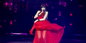 Η Dana International με κόκκινο φόρεμα στη Eurovision
